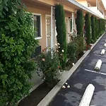 Holiday Motel - Fresno